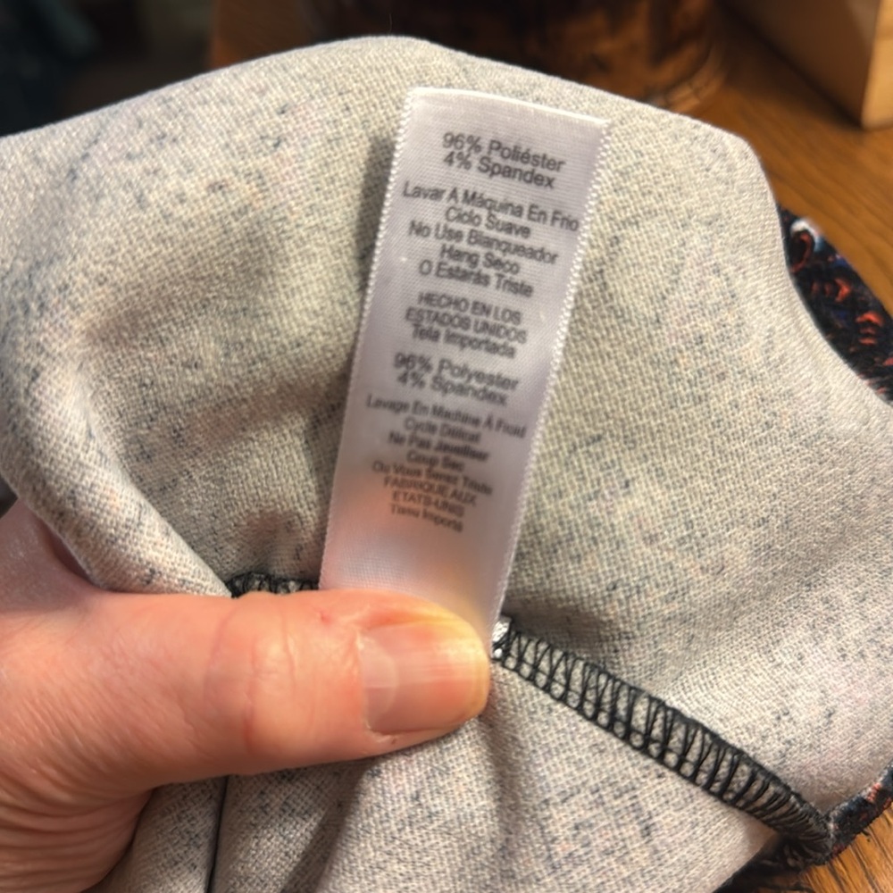 LuLaRoe ⭐️Cassie Pencil Skirt - Picture 9 of 11